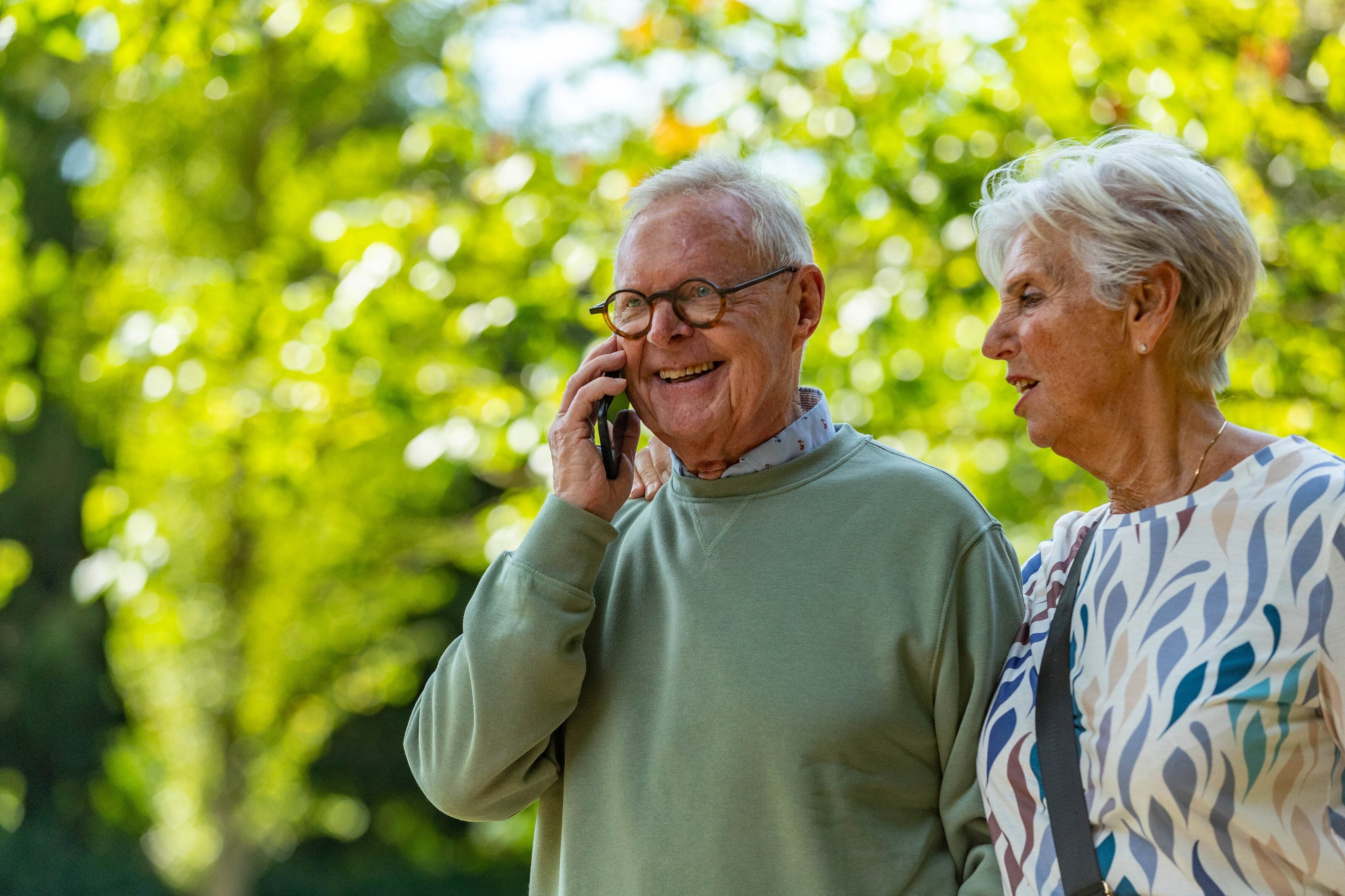 Zo kies je rustig een telefoonabonnement voor senioren