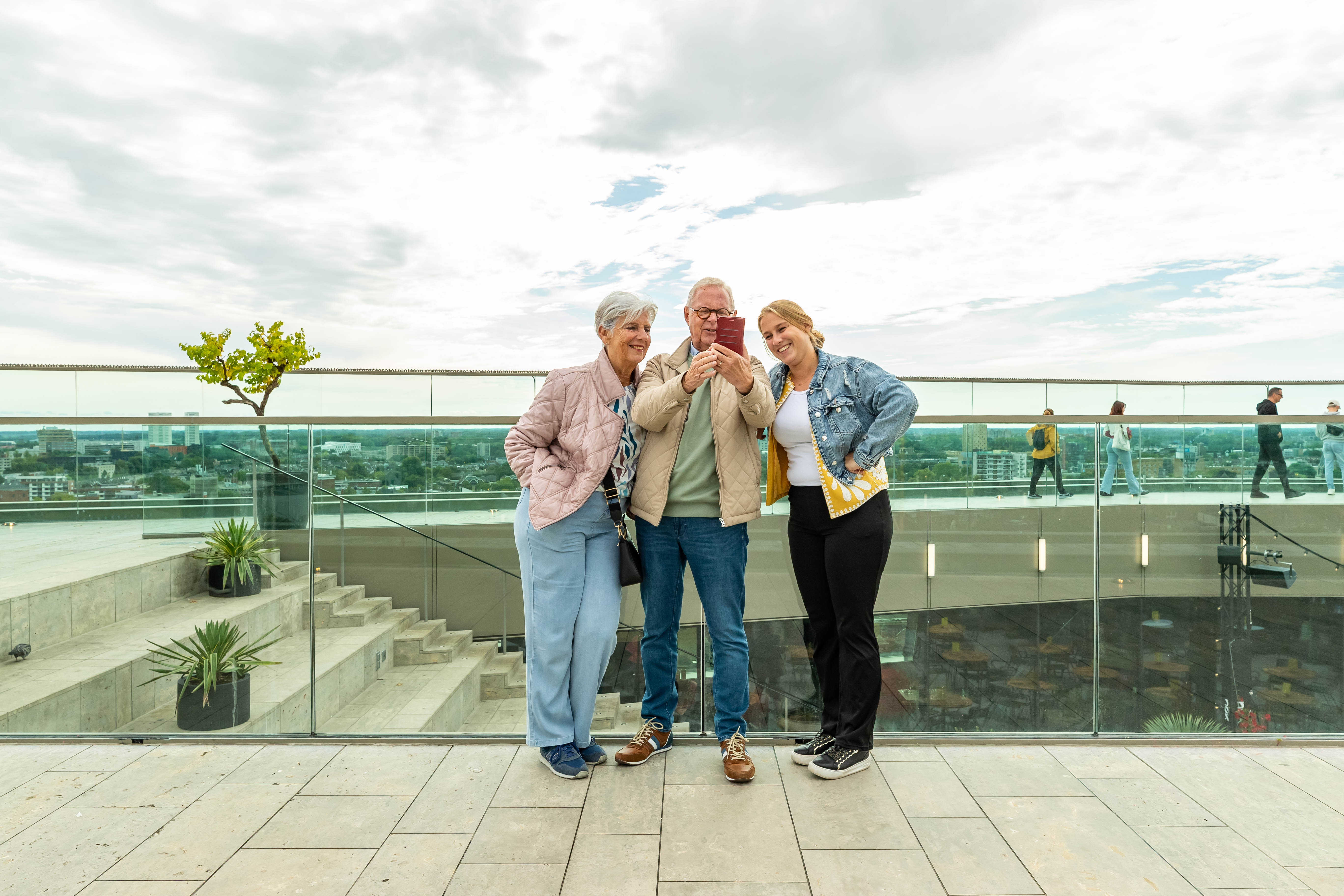 How parasites and fungi colonize a leaky gut